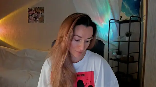 Snapshot of RebeccaMartinez chatting on December 18, 2025, 7:14 am RebeccaMartinez online show from December 18, 2025, 7:14 am