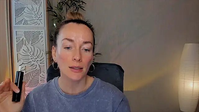 Snapshot of RebeccaMartinez chatting on February 23, 2026, 6:33 am RebeccaMartinez online show from February 23, 2026, 6:33 am