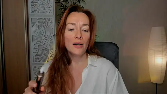 Snapshot of RebeccaMartinez chatting on April 3, 2026, 6:33 am RebeccaMartinez online show from April 3, 2026, 6:33 am