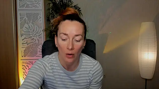 Snapshot of RebeccaMartinez chatting on April 12, 2026, 7:13 am RebeccaMartinez online show from April 12, 2026, 7:13 am