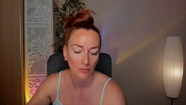 Snapshot of RebeccaMartinez chatting on May 27, 2026, 8:33 am RebeccaMartinez online show from May 27, 2026, 8:33 am
