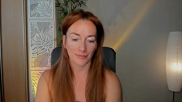 Snapshot of RebeccaMartinez chatting on June 18, 2026, 7:19 am RebeccaMartinez online show from June 18, 2026, 7:19 am