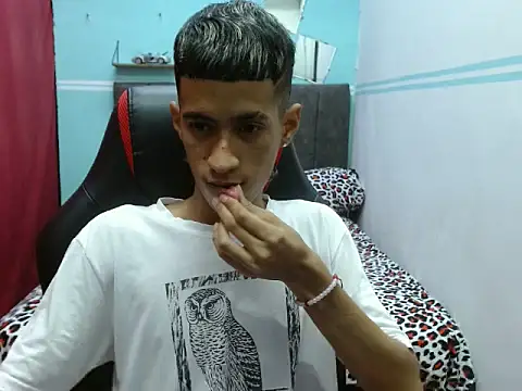 Angelstripboy online show from October 8, 2025, 10:07 pm