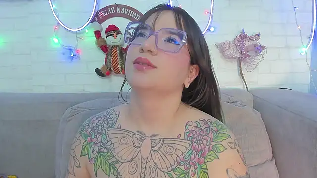 Snapshot of DEVA_BLUE_ chatting on December 8, 2024, 8:51 am DEVA BLUE online show from December 8, 2024, 8:51 am