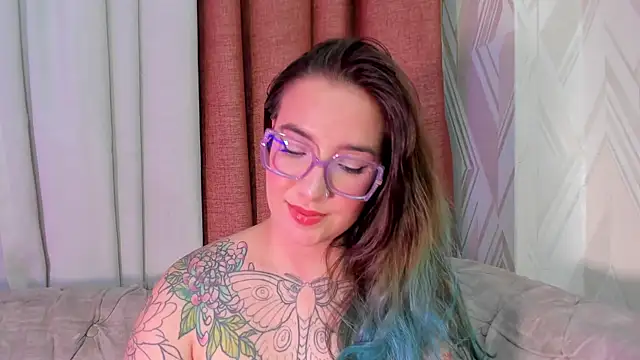 Snapshot of DEVA_BLUE_ chatting on January 14, 2025, 7:48 am DEVA BLUE online show from January 14, 2025, 7:48 am