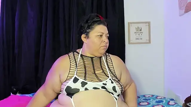 MANDY GIRL BBW online show from October 25, 2025, 7:27 am