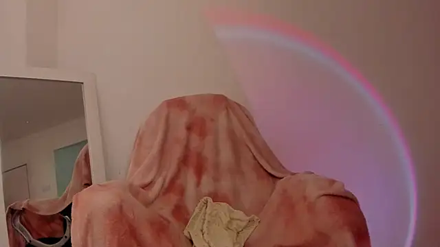 Snapshot of _lh_ chatting on January 13, 2026, 3:28 pm lh online show from January 13, 2026, 3:28 pm