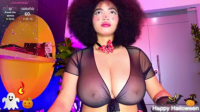 Snapshot of MalaikaBrown chatting on October 31, 2025, 12:17 pm MalaikaBrown online show from October 31, 2025, 12:17 pm