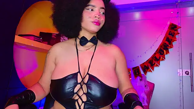 Snapshot of MalaikaBrown chatting on November 1, 2025, 4:25 am MalaikaBrown online show from November 1, 2025, 4:25 am