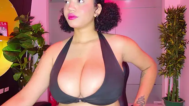 Snapshot of MalaikaBrown chatting on November 29, 2025, 12:19 pm MalaikaBrown online show from November 29, 2025, 12:19 pm