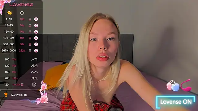 Olivia Bells online show from November 8, 2025, 9:57 pm