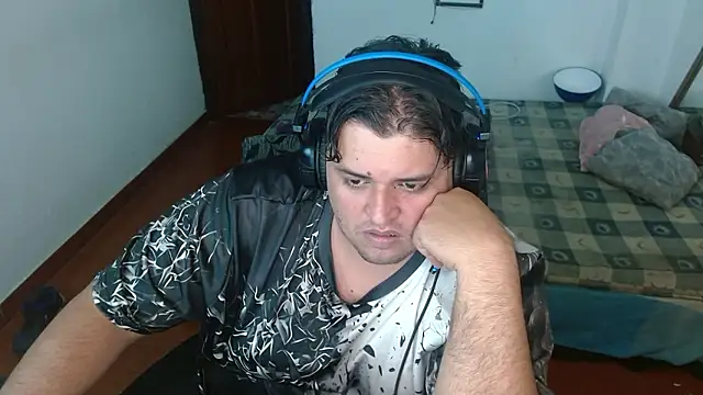 Snapshot of altairstudiosvip_ chatting on December 3, 2024, 1:52 am altairstudiosvip  online show from December 3, 2024, 1:52 am