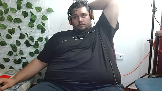 Snapshot of altairstudiosvip_ chatting on February 6, 2025, 10:10 pm altairstudiosvip  online show from February 6, 2025, 10:10 pm