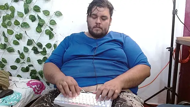 Snapshot of altairstudiosvip_ chatting on February 11, 2025, 2:24 pm altairstudiosvip  online show from February 11, 2025, 2:24 pm