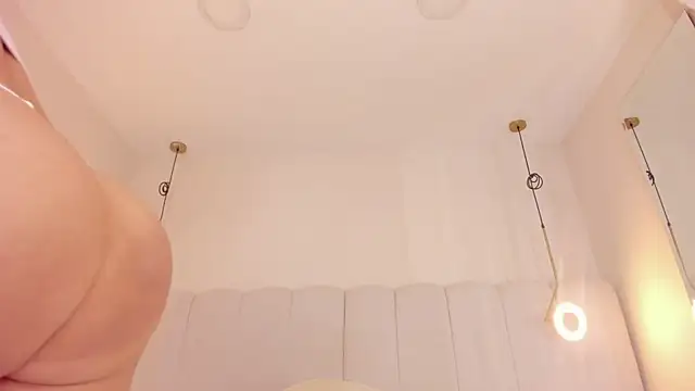 babepolly online show from July 8, 2026, 7:40 pm