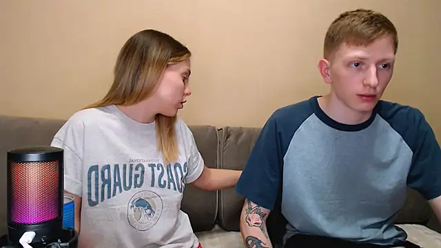 Snapshot of juliaanddima chatting on March 13, 2026, 9:21 pm juliaanddima online show from March 13, 2026, 9:21 pm