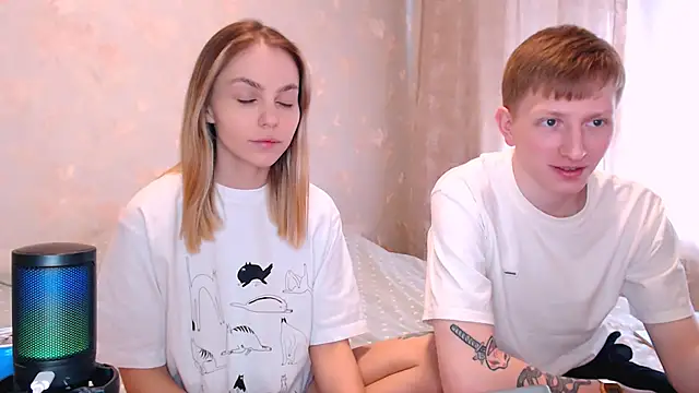 Snapshot of juliaanddima chatting on April 9, 2026, 7:58 am juliaanddima online show from April 9, 2026, 7:58 am