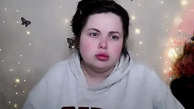 Emily Mo online show from February 7, 2026, 6:50 am