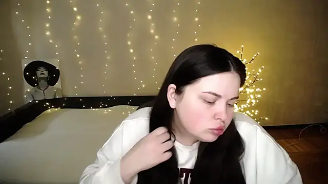 Emily Mo online show from March 25, 2026, 6:52 am