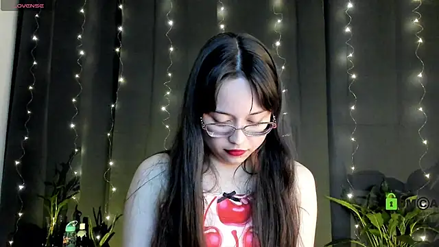 Snapshot of shantalc3rezo chatting on February 12, 2025, 11:30 pm shantalc3rezo online show from February 12, 2025, 11:30 pm