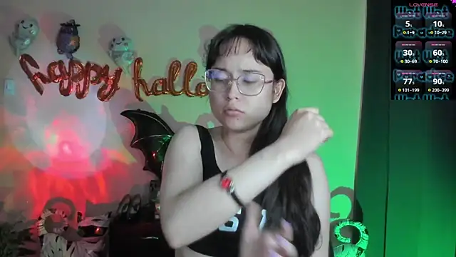 Snapshot of shantalc3rezo chatting on October 23, 2025, 9:57 pm shantalc3rezo online show from October 23, 2025, 9:57 pm