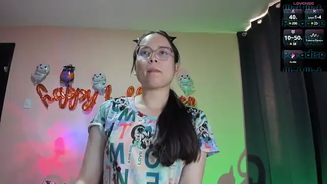 Snapshot of shantalc3rezo chatting on October 26, 2025, 9:42 pm shantalc3rezo online show from October 26, 2025, 9:42 pm