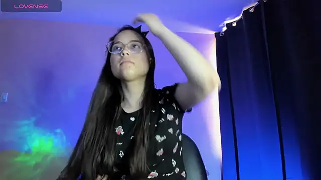 Snapshot of shantalc3rezo chatting on November 6, 2025, 8:32 pm shantalc3rezo online show from November 6, 2025, 8:32 pm