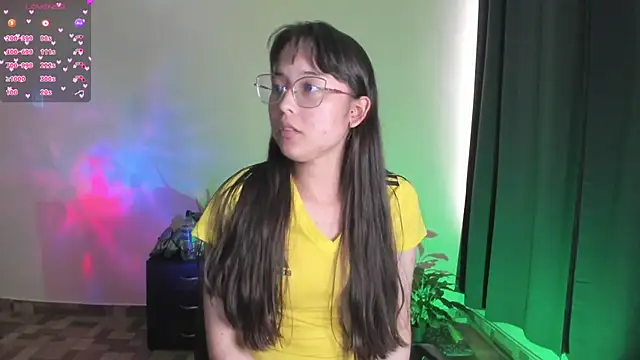 Snapshot of shantalc3rezo chatting on November 18, 2025, 8:24 pm shantalc3rezo online show from November 18, 2025, 8:24 pm