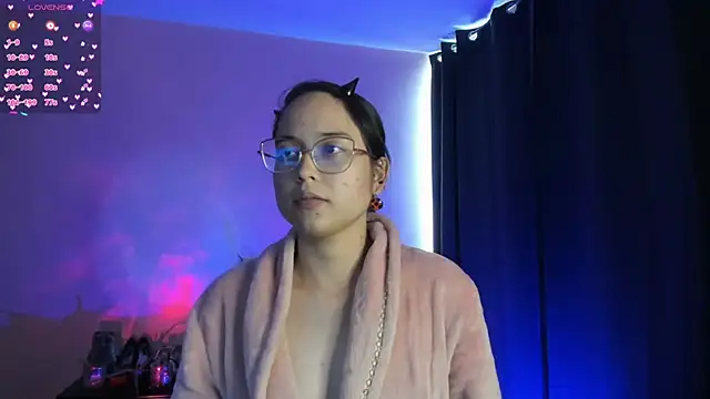 Snapshot of shantalc3rezo chatting on November 29, 2025, 7:17 pm shantalc3rezo online show from November 29, 2025, 7:17 pm