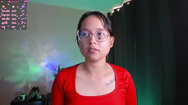 Snapshot of shantalc3rezo chatting on December 15, 2025, 8:13 pm shantalc3rezo online show from December 15, 2025, 8:13 pm