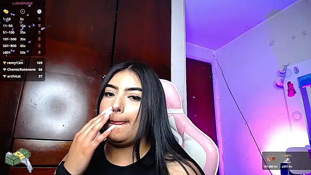 Snapshot of eva_six chatting on December 12, 2024, 10:52 pm eva six online show from December 12, 2024, 10:52 pm