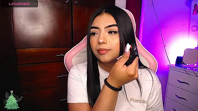 Snapshot of eva_six chatting on January 25, 2025, 12:48 am eva six online show from January 25, 2025, 12:48 am