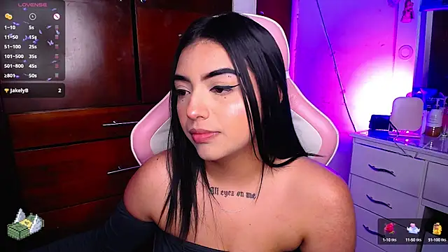 Snapshot of eva_six chatting on January 27, 2025, 9:33 pm eva six online show from January 27, 2025, 9:33 pm