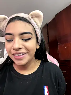 Snapshot of eva_six chatting on October 29, 2025, 5:47 pm eva six online show from October 29, 2025, 5:47 pm