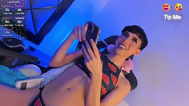 Snapshot of GeorginaCute_ chatting on November 11, 2025, 12:49 pm GeorginaCute online show from November 11, 2025, 12:49 pm