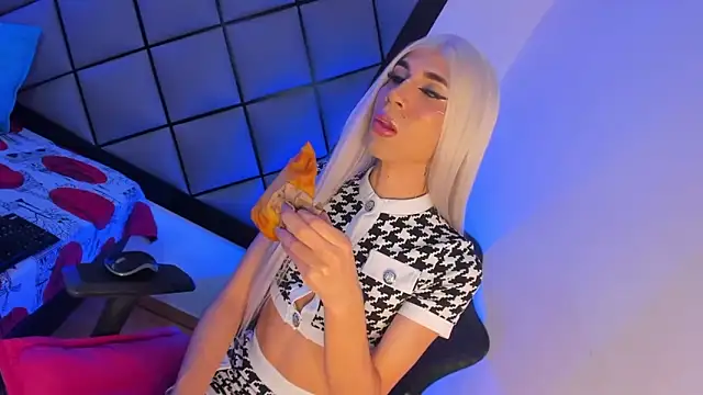 Snapshot of GeorginaCute_ chatting on November 29, 2025, 12:30 pm GeorginaCute online show from November 29, 2025, 12:30 pm