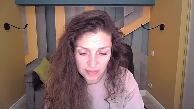 EllaLong online show from March 24, 2026, 12:21 pm