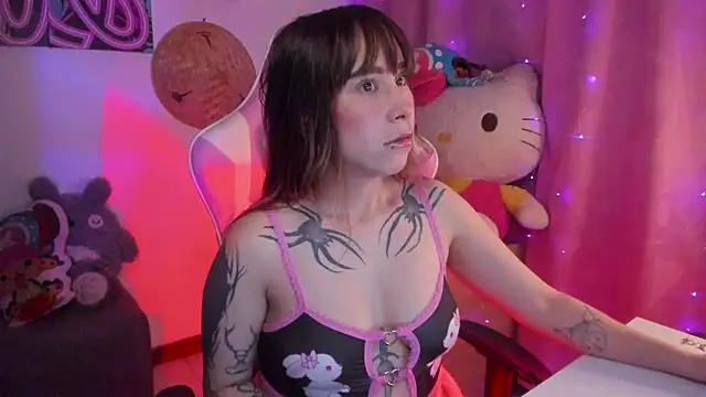 Snapshot of Waifu_Aika chatting on November 17, 2025, 3:23 am Waifu Aika online show from November 17, 2025, 3:23 am