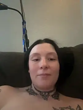 Snapshot of theLovelyLadyLavender chatting on March 2, 2026, 10:38 pm theLovelyLadyLavender online show from March 2, 2026, 10:38 pm