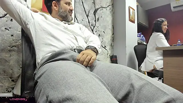 Maxi TheBigDaddy online show from November 18, 2025, 3:16 pm