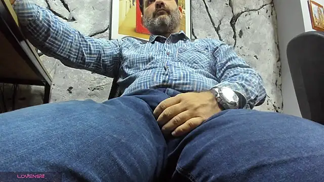 Snapshot of Maxi_TheBigDaddy chatting on January 10, 2026, 10:03 pm Maxi TheBigDaddy online show from January 10, 2026, 10:03 pm