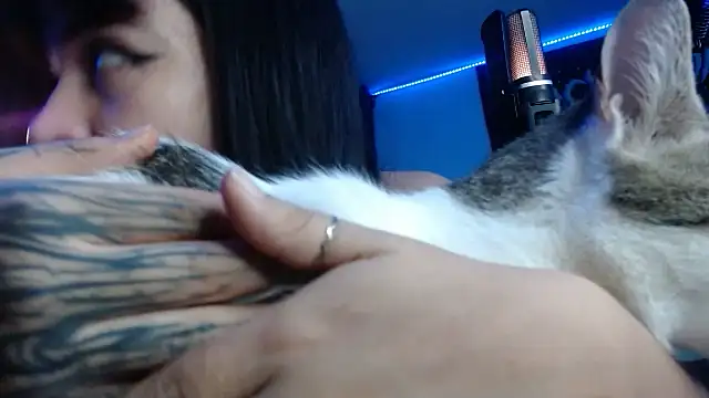 Snapshot of shy_katy_ chatting on January 24, 2025, 8:34 am shy katy online show from January 24, 2025, 8:34 am