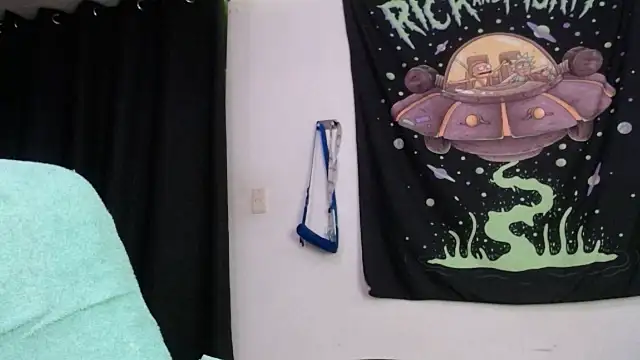 Snapshot of shy_katy_ chatting on February 4, 2025, 10:00 am shy katy online show from February 4, 2025, 10:00 am