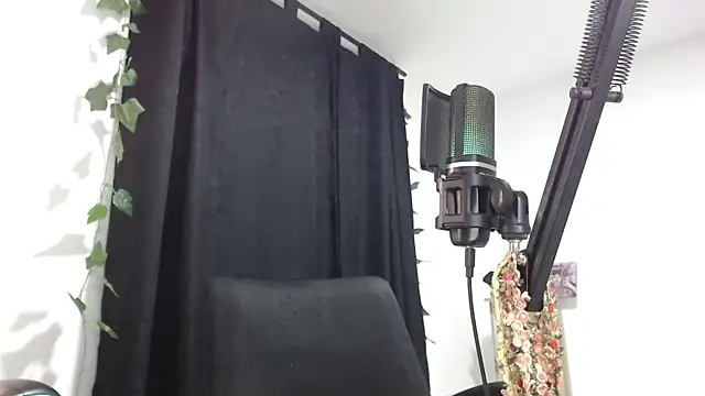 shy katy  online show from March 6, 2026, 6:21 am