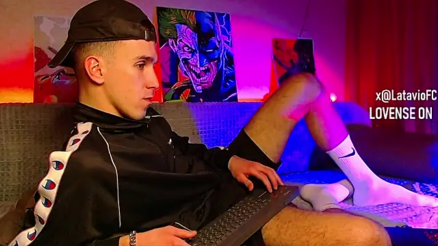 Snapshot of Midnighter_ chatting on January 31, 2025, 1:56 pm Midnighter  online show from January 31, 2025, 1:56 pm