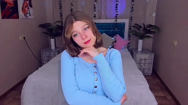 Snapshot of RinaMoore chatting on February 15, 2025, 1:27 pm RinaMoore online show from February 15, 2025, 1:27 pm