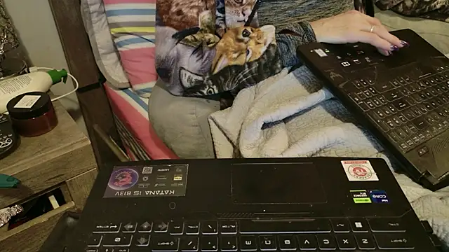 Marie Wadsworthy online show from December 1, 2025, 1:10 am