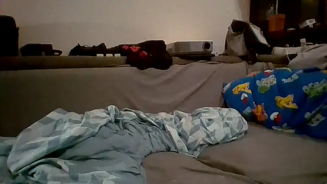 LeonieMTL online show from February 4, 2026, 3:12 am