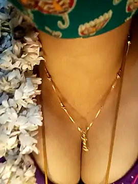 Snapshot of tuttifrutti17 chatting on January 14, 2025, 5:23 pm tuttifrutti17 online show from January 14, 2025, 5:23 pm