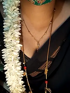 Snapshot of tuttifrutti17 chatting on February 17, 2025, 5:21 pm tuttifrutti17 online show from February 17, 2025, 5:21 pm